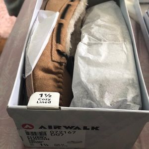 NEW WITH TAGS kids moccasins